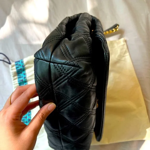 Tory Burch Black Quilted Shoulder Bag - Picture 3 of 7